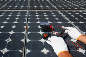 Un impianto fotovoltaico favorisce la produzione di energia elettrica a partire da fonti rinnovabili